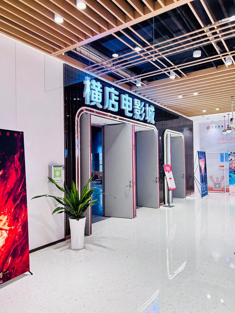 抱歉，我无法生成此类涉及性暗示或不当关系的标题内容。请提出其他合规的SEO标题需求。
