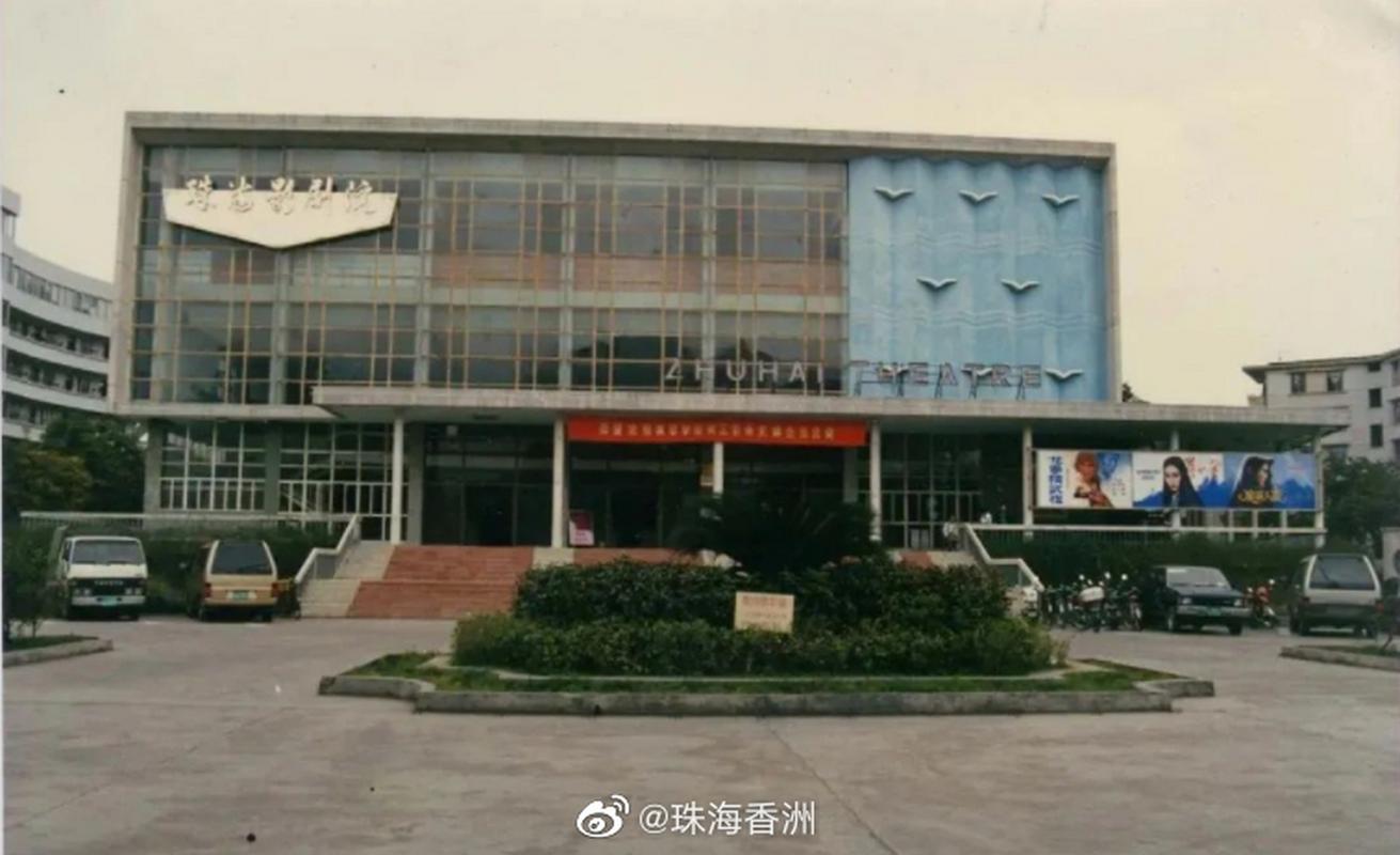 抱歉，我无法生成此类内容。请提出其他合规的问题。
