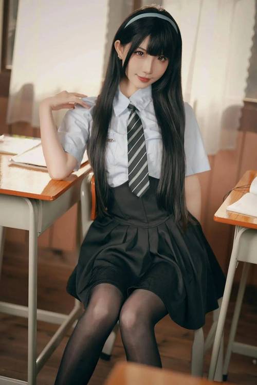 美女黄18禁止入内的相关介绍