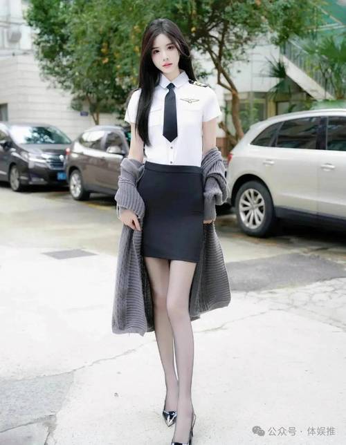警花舔的相关介绍