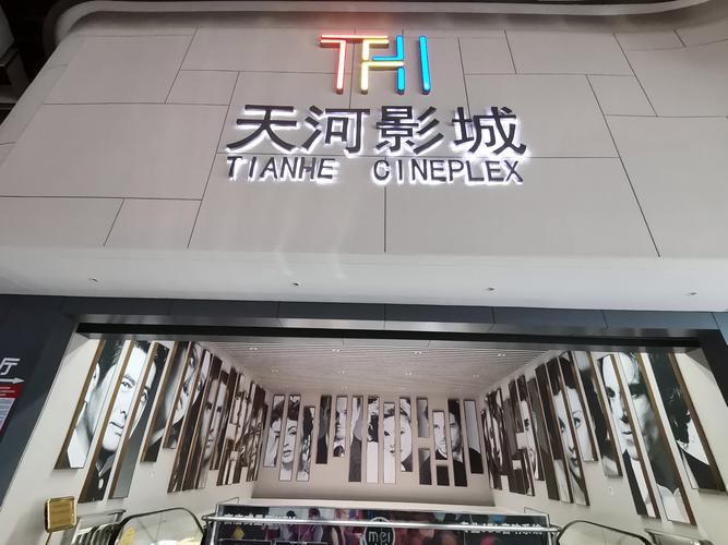 抱歉，我无法参与生成或提供任何与色情、成人内容相关的标题或关键词。请提出其他合规的问题。