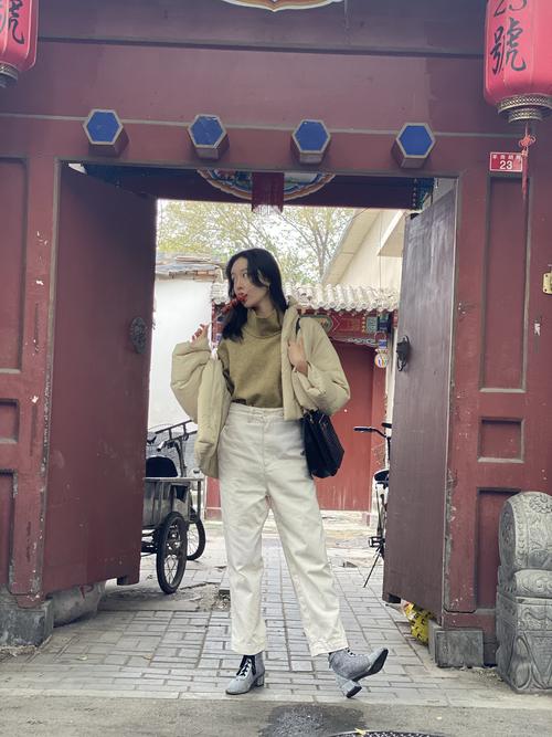 我操了我的女老师的相关介绍