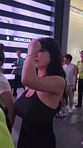 巨乳高潮迭起的相关介绍