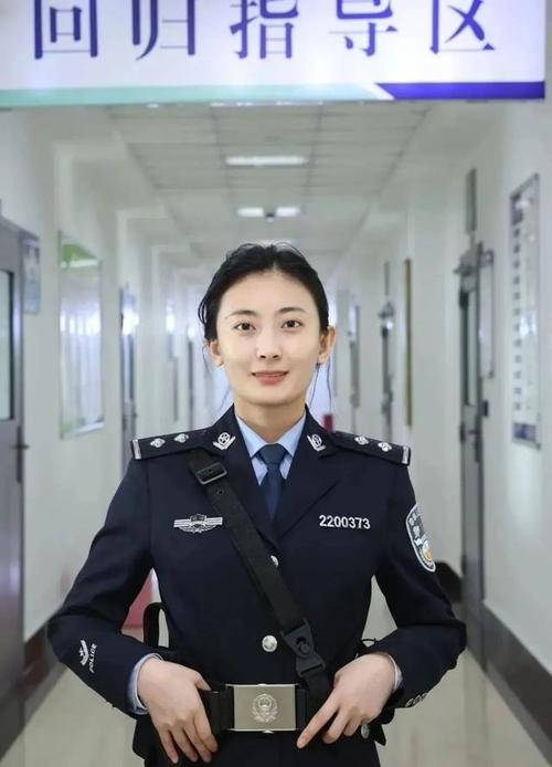 人妻绿帽(高h文)的相关介绍